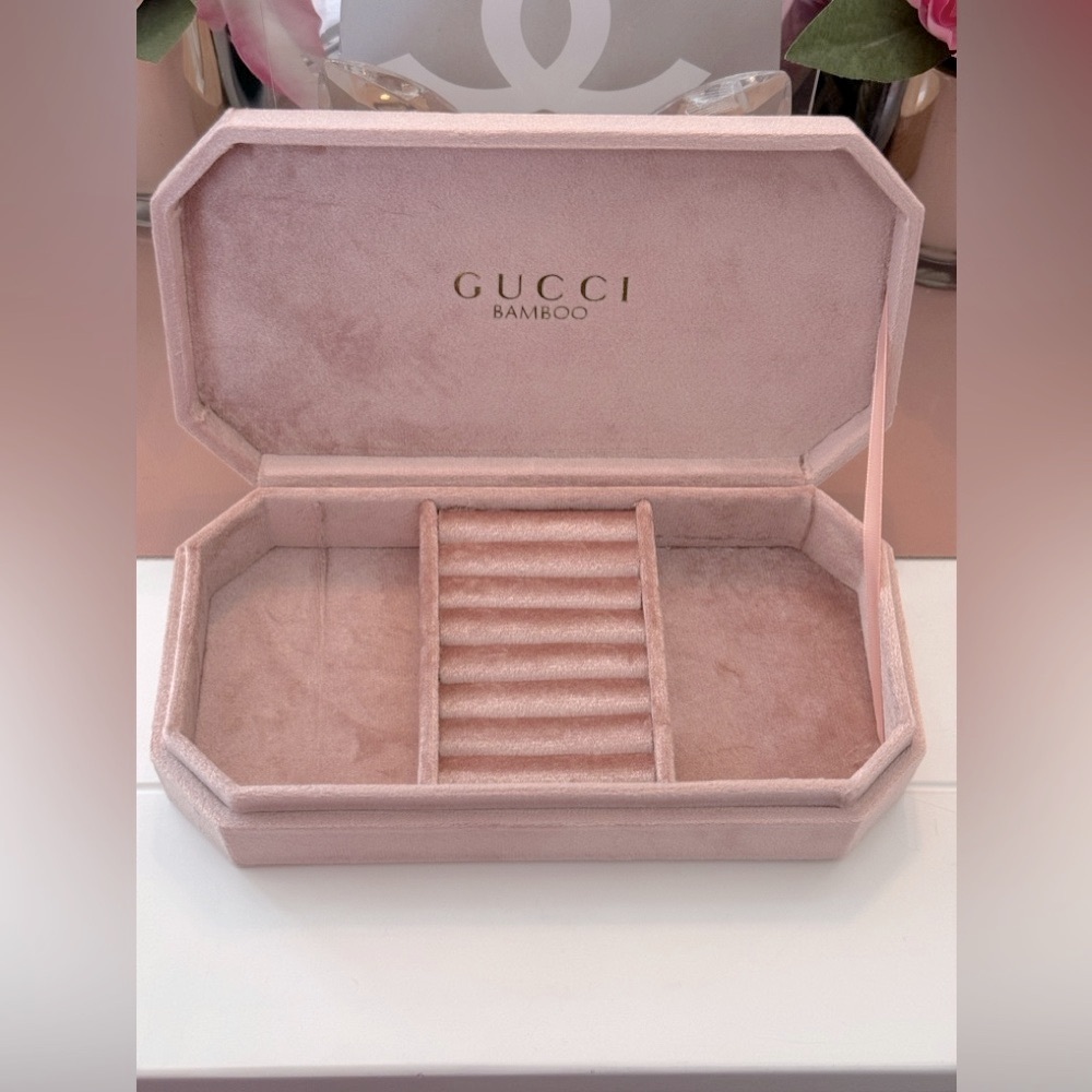 LAST 1 Gucci Bamboo Pink Velvet Jewelry Box - Picture 2 of 7
